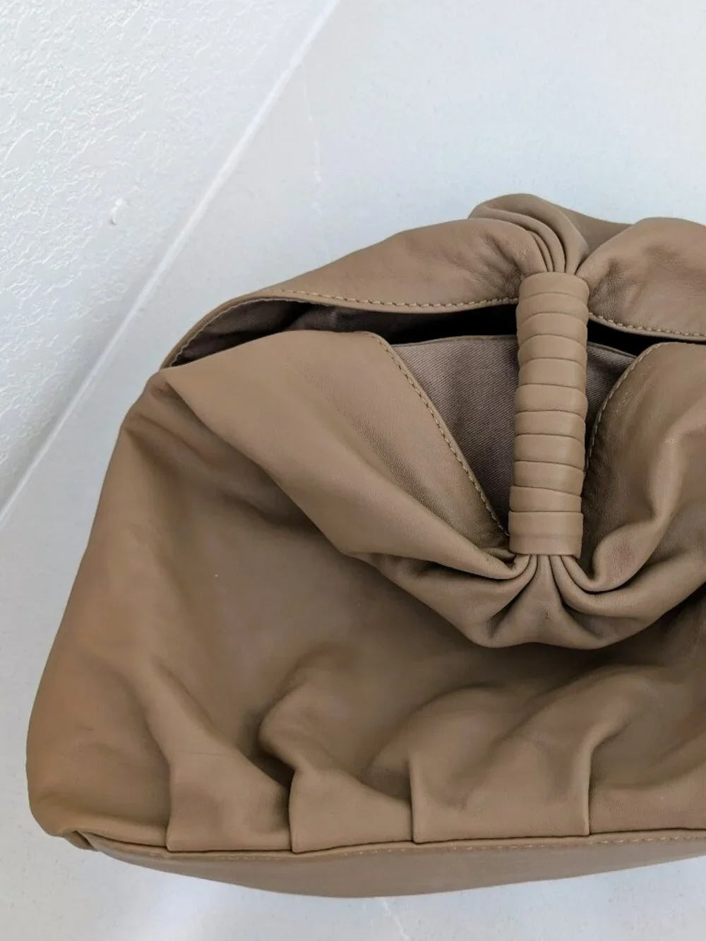 Cleobella nia tan